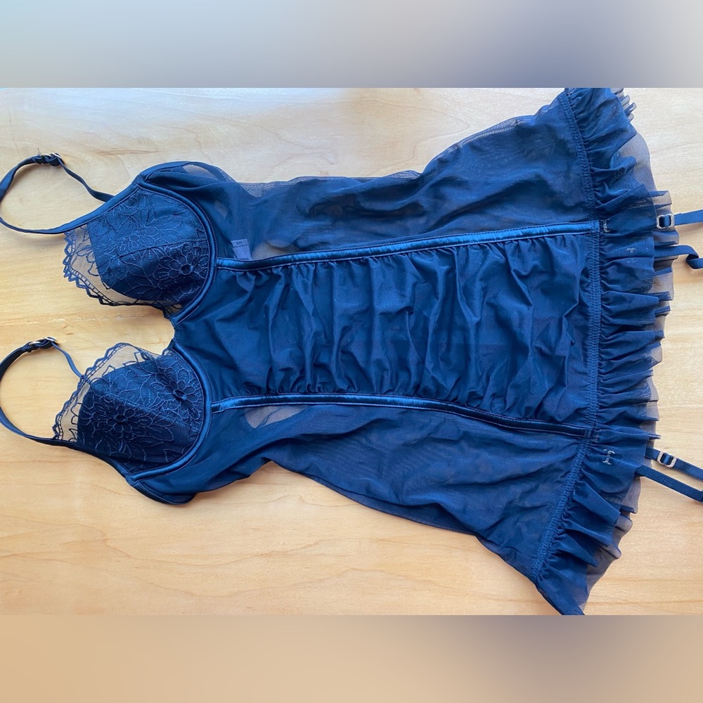 EUC Victoria’s Secret corset lingerie